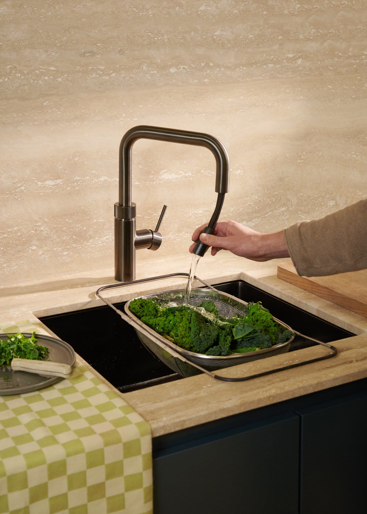 Quooker Flex in Naturstein-Arbeitsplatte